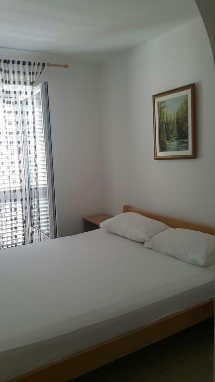 Apartments Mtv Petrovac Екстер'єр фото